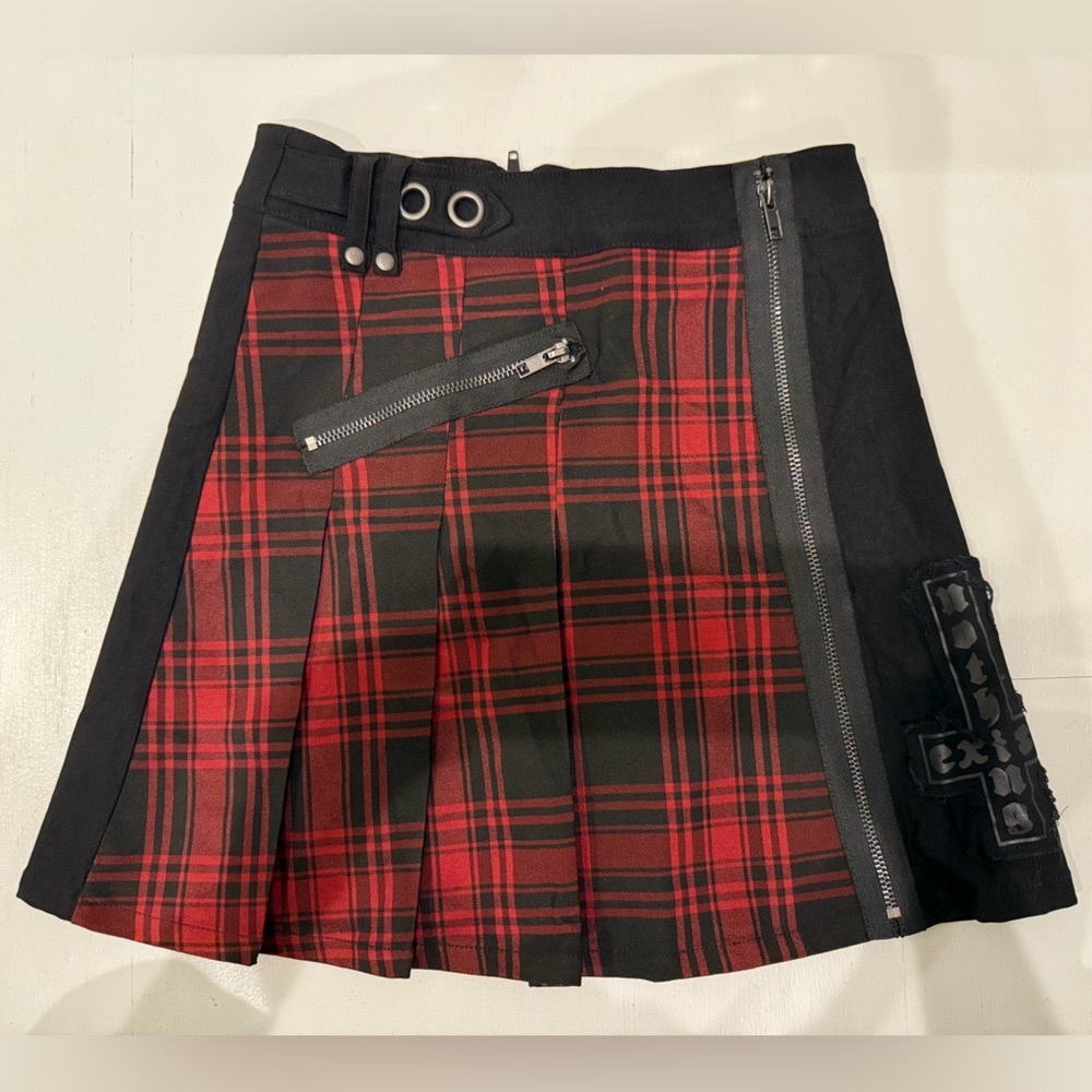 NWT, “Calling Alice” Killstar Red and Black Tartan Mini Skirt, XS